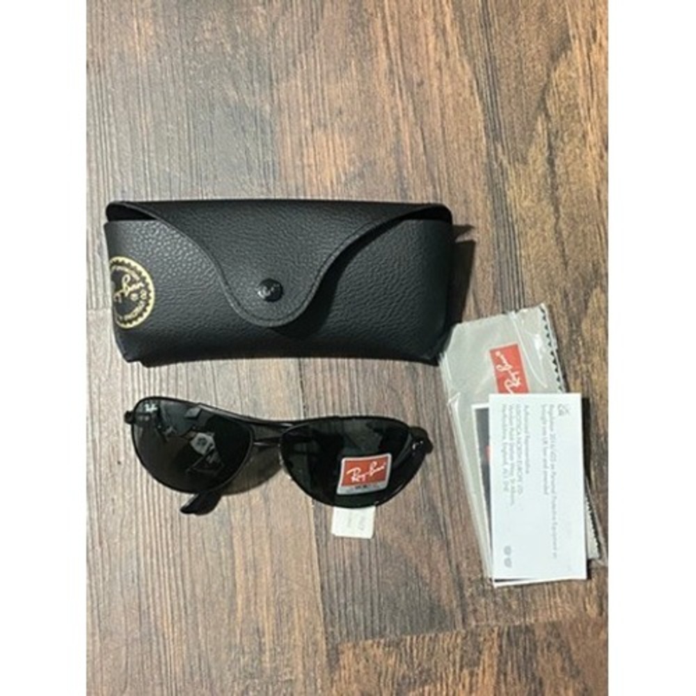 Ray-Ban Aviator Sunglasses Black Metal Frame Classic Dark Lens RB3025 Unisex